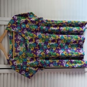Multi colored shirt, large